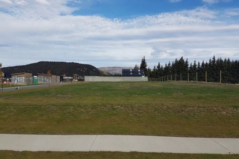 Photo of property in 59 Mount Nicholas Avenue, Wanaka, 9305