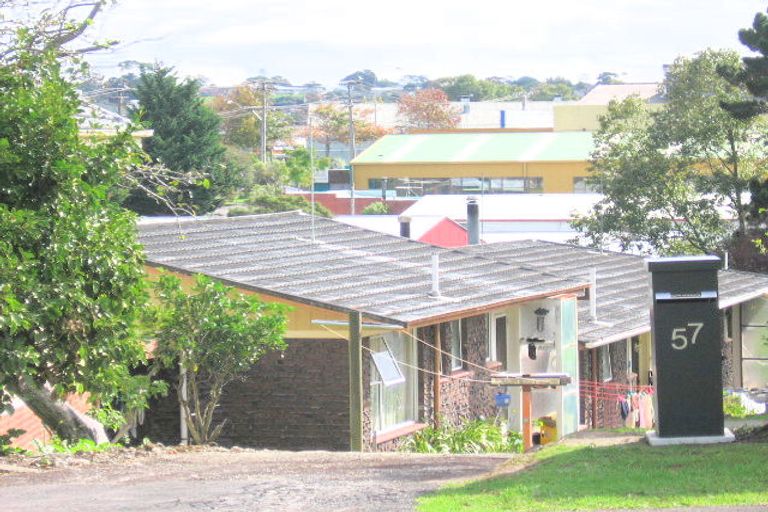 Photo of property in 2/59 Newington Road, Henderson, Auckland, 0612