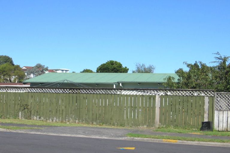 Photo of property in 20 Crosby Road, West Harbour, Auckland, 0618