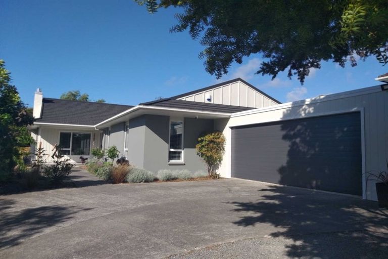Photo of property in 8 Millvale Street, Waikanae, 5036