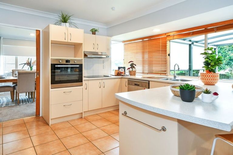 Photo of property in 31 Wairere Road, The Gardens, Auckland, 2105