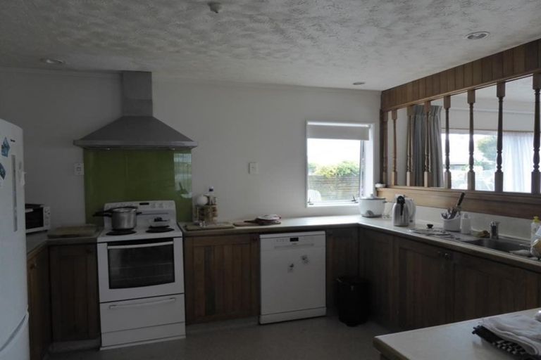 Photo of property in 142 Mazengarb Road, Paraparaumu, 5032