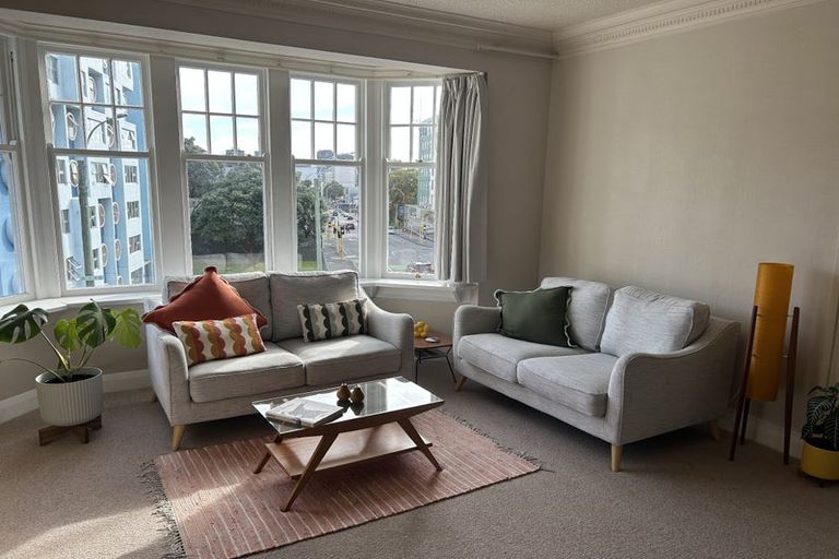 Photo of property in Pukehinau Flats, 1u4 Brooklyn Road, Mount Cook, Wellington, 6011