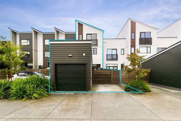 Photo of property in 99 Hobsonville Point Road, Hobsonville, Auckland, 0616