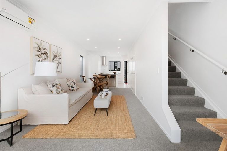 Photo of property in 11 Kitea Place, Mangere, Auckland, 2022