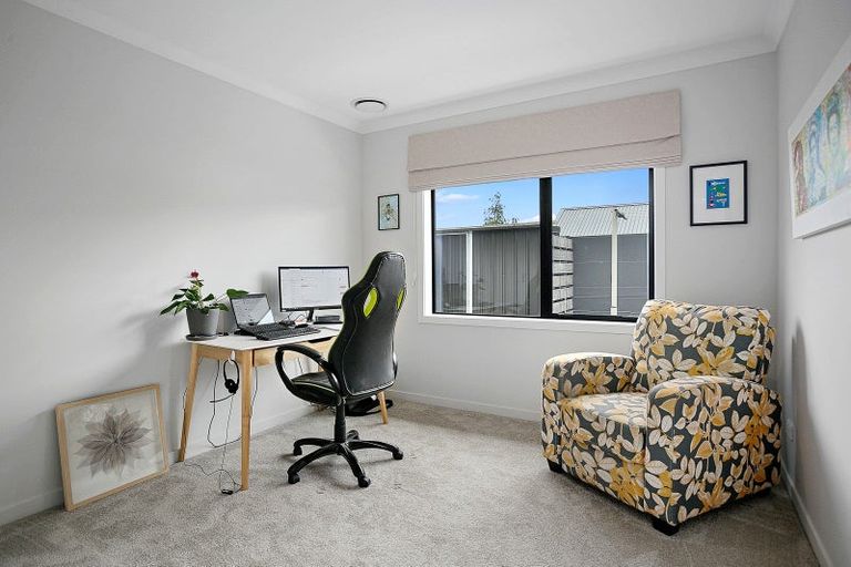 Photo of property in 14 Ruge Court, Cambridge, 3434