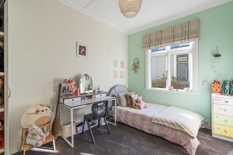 Photo of property in 180 Victoria Road, Saint Clair, Dunedin, 9012