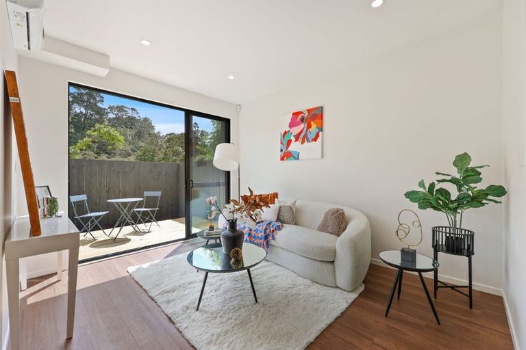 Photo of property in 8/36 Woodside Road, Massey, Auckland, 0614