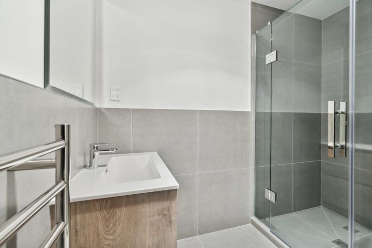 Photo of property in 143 Sykes Road, Weymouth, Auckland, 2103