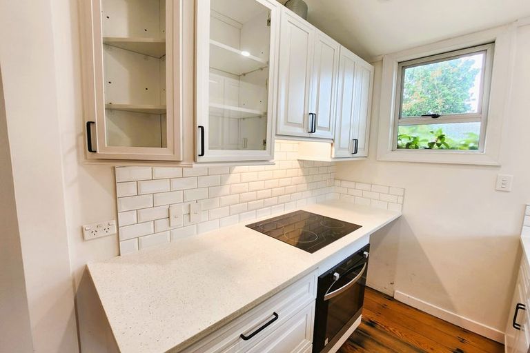 Photo of property in 31 Anne Street, Devonport, Auckland, 0624