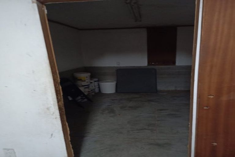 Photo of property in 30 Sunvue Road, Glen Eden, Auckland, 0602