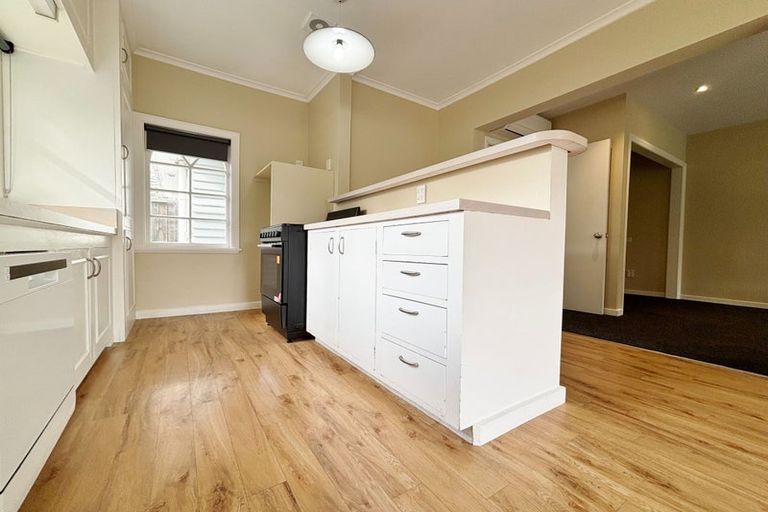 Photo of property in 2/49 Ashgrove Terrace, Somerfield, Christchurch, 8024