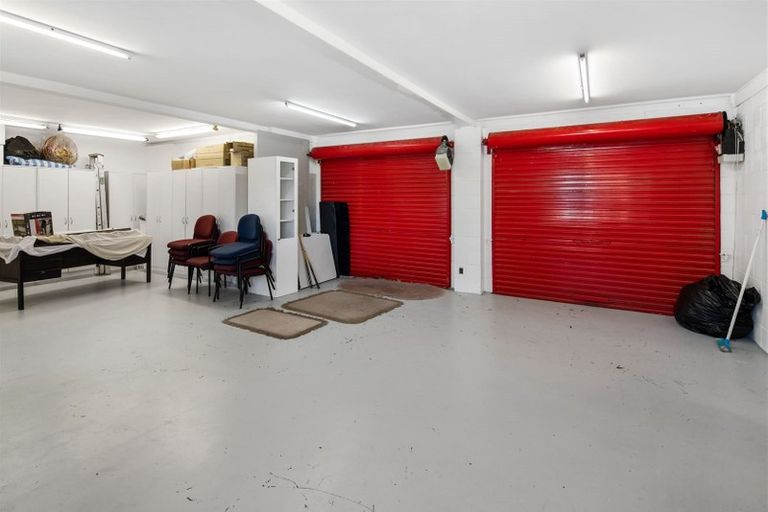 Photo of property in 6 Tree Top Lane, Paparangi, Wellington, 6037