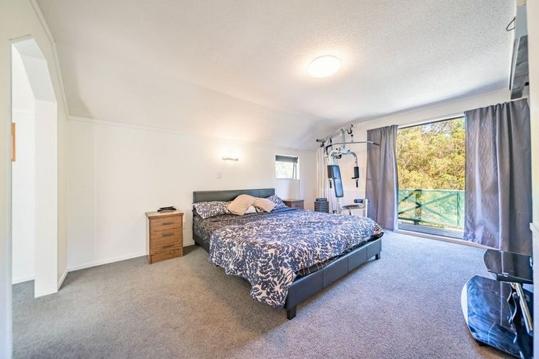 Photo of property in 27 Postgate Drive, Whitby, Porirua, 5024