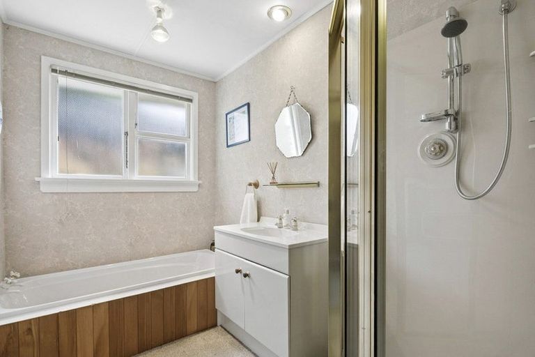 Photo of property in 57 Marion Street, Macandrew Bay, Dunedin, 9014