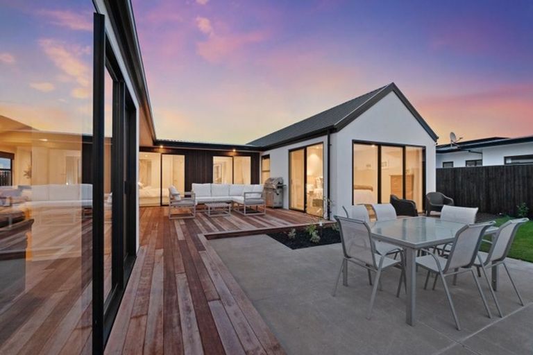 Photo of property in 11 Westmere Mews, West Melton, 7618