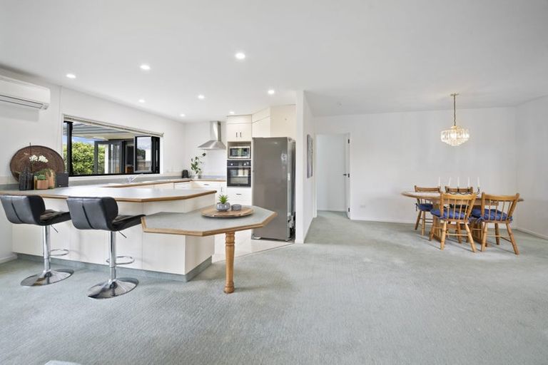 Photo of property in 1 Cloverlea Place, Pukekohe, 2120