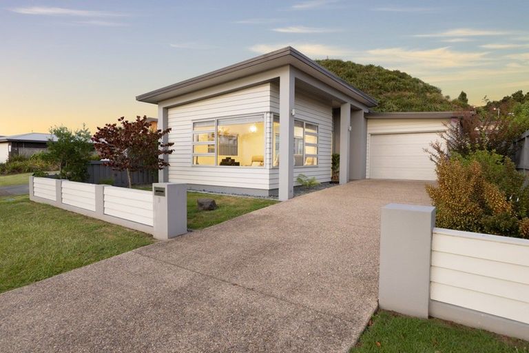 Photo of property in 21 Lakeview Quay, Pyes Pa, Tauranga, 3112