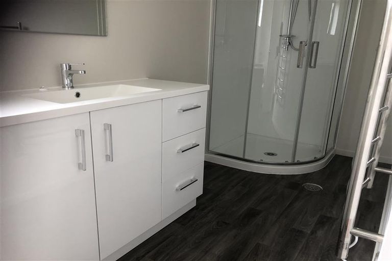 Photo of property in 1 Kona Crescent, Henderson, Auckland, 0610