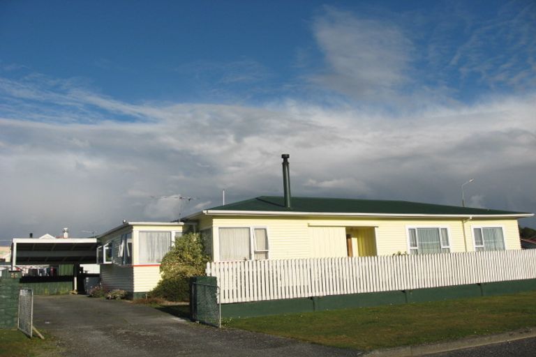 Photo of property in 30 Davie Street, Hokitika, 7810