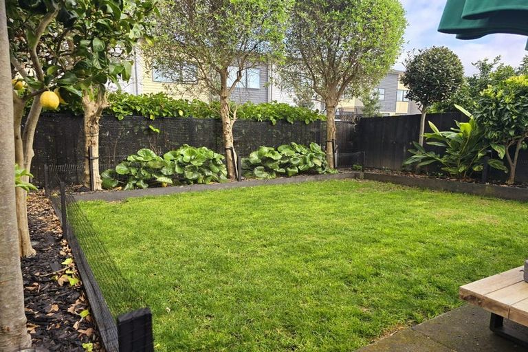 Photo of property in 36 Liberation Road, Papakura, 2110