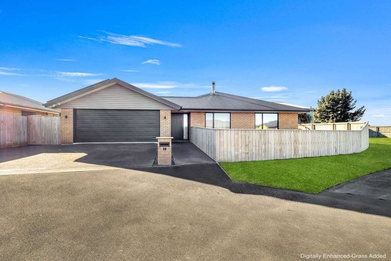 Photo of property in 19 Cressy Place, Darfield, 7510