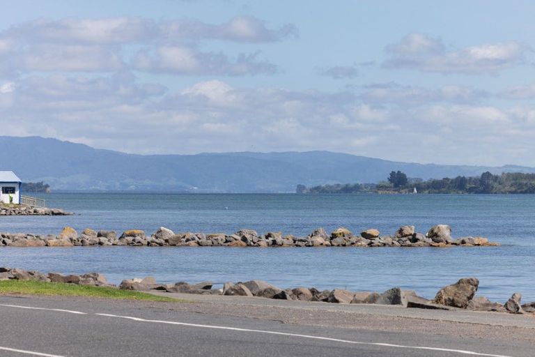 Photo of property in 1/104 Harbour Drive, Otumoetai, Tauranga, 3110