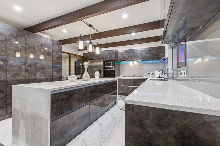 Photo of property in 18 Kohinoor Avenue, Mangere, Auckland, 2022