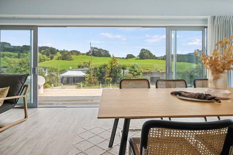 Photo of property in 28 Robertson Street, Raglan, 3225