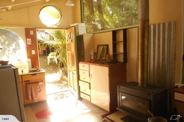 Photo of property in 785 West Coast Road, Oratia, Auckland, 0604
