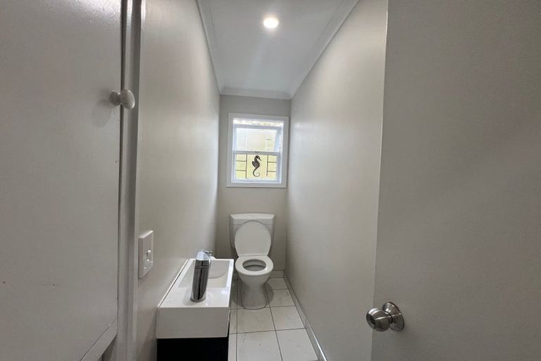 Photo of property in 4 Matai Road, Stanmore Bay, Whangaparaoa, 0932
