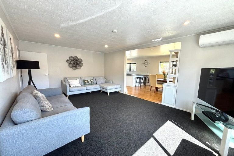 Photo of property in 7 Sunningdale Street, Wattle Downs, Auckland, 2103