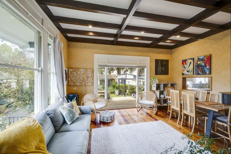 Photo of property in 506 Market Street South, Hastings, 4122