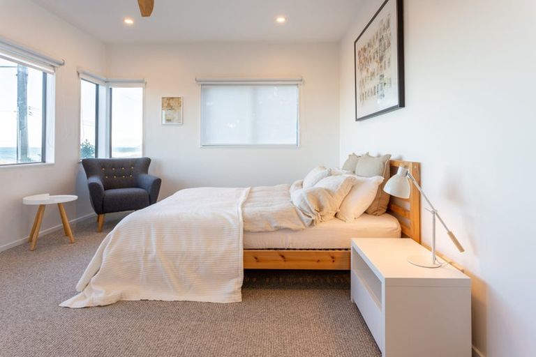 Photo of property in 394 The Esplanade, Island Bay, Wellington, 6023