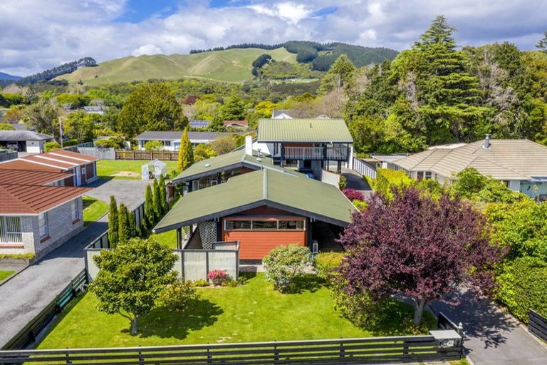 Photo of property in 30 Rata Street, Waikanae, 5036