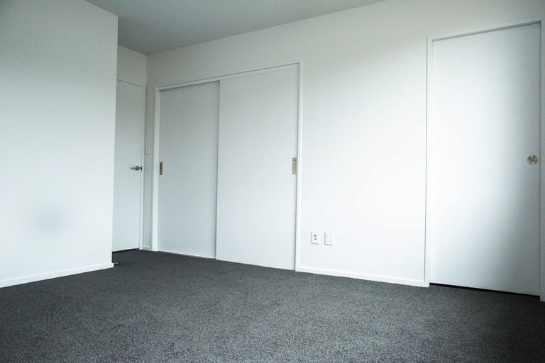 Photo of property in 2c Cook Street, Karori, Wellington, 6012