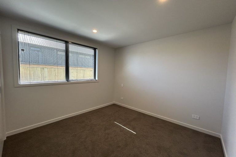 Photo of property in 18 Rowe Drive, Jacks Point, 9371