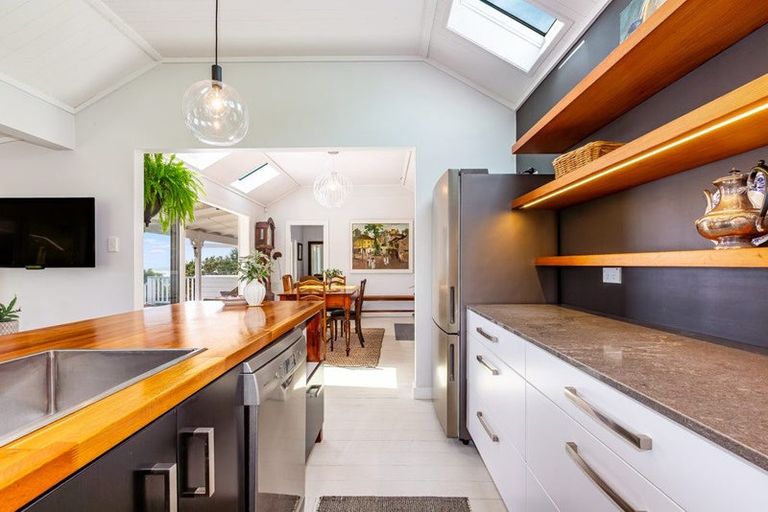 Photo of property in 3 Sand Track, Paekakariki, 5034