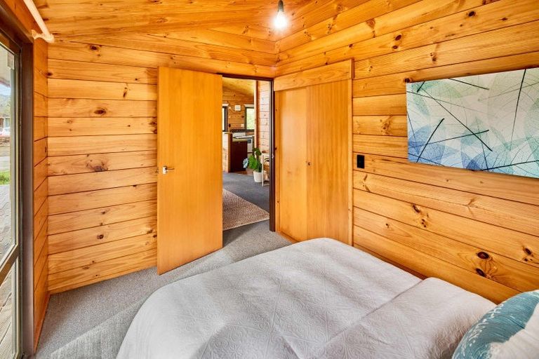 Photo of property in 6 Park Avenue, Waikanae, 5036