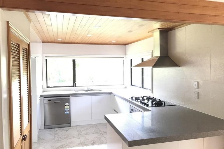 Photo of property in 40 Gracechurch Drive, Flat Bush, Auckland, 2016