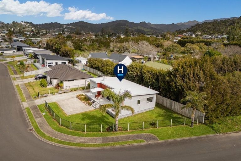 Photo of property in 20 Tairua Palms Place, Tairua, 3508