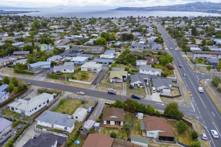 Photo of property in 4 Hinemoa Avenue, Taupo, 3330