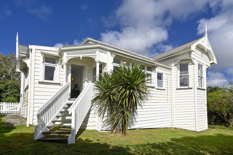 Photo of property in 1a Captain Street, Helensville, 0800