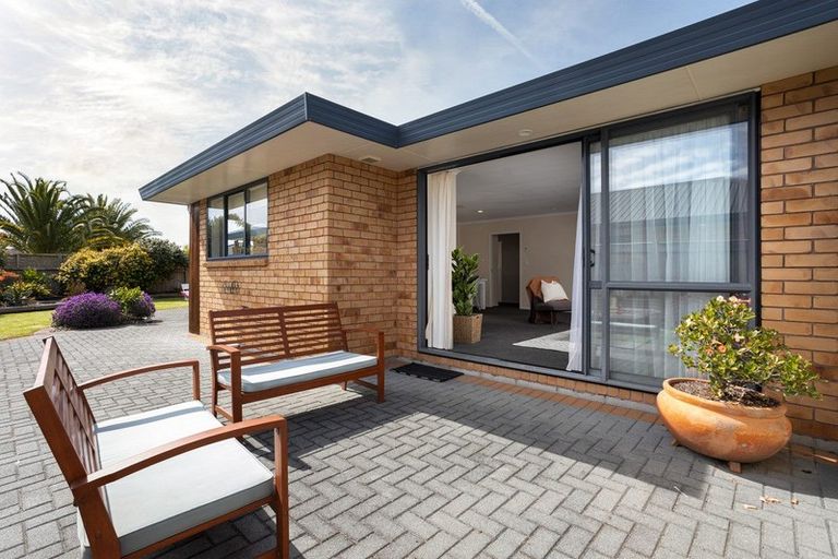 Photo of property in 6 Ohuirehe Road, Coastlands, Whakatane, 3120