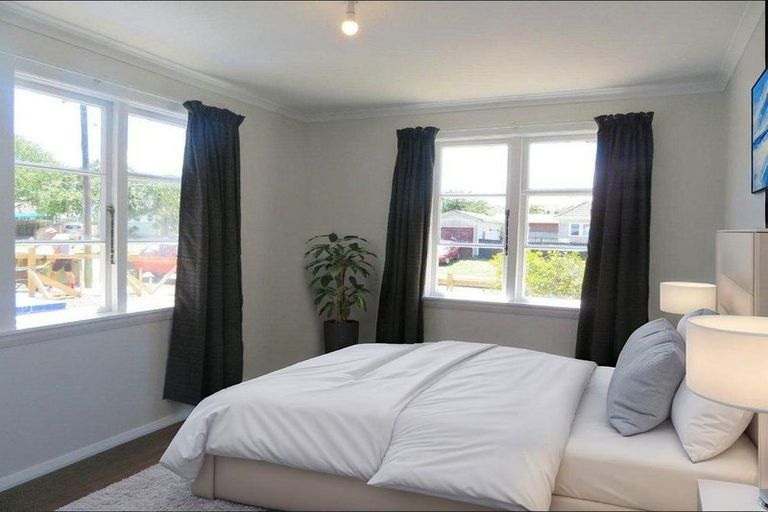 Photo of property in 39 Churton Crescent, Taita, Lower Hutt, 5011