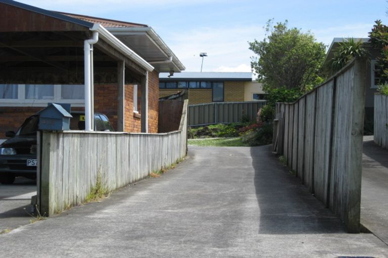 Photo of property in 41 Miller Road, Mangere Bridge, Auckland, 2022