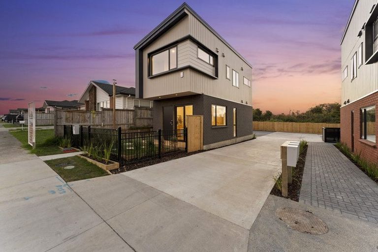 Photo of property in 20 Johns Creek Crescent, Silverdale, 0932