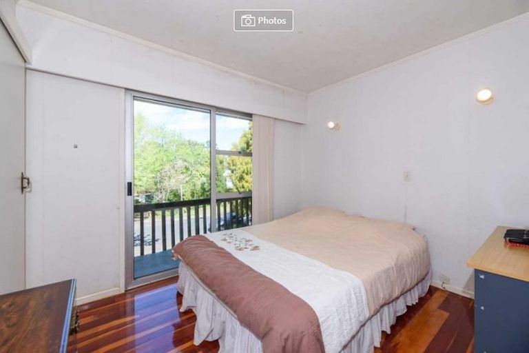 Photo of property in 27 Crompton Road, Massey, Auckland, 0614