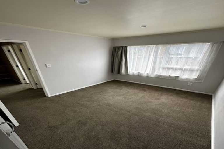 Photo of property in 1/163 View Road, Sunnyvale, Auckland, 0612
