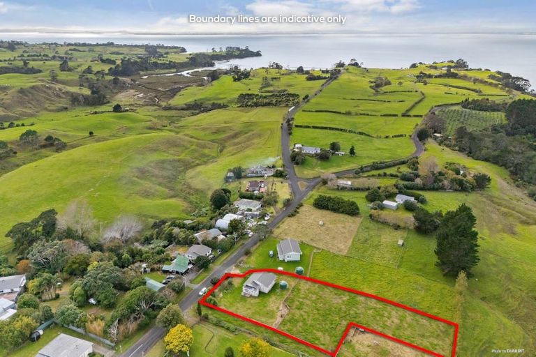 Photo of property in 8 Colbeck Road, Awhitu, 2684